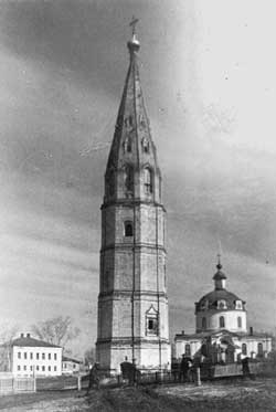Колокольня Старо-Троицкой церкви